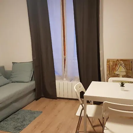Studio cosy, quartier canal Saint-Martin-3